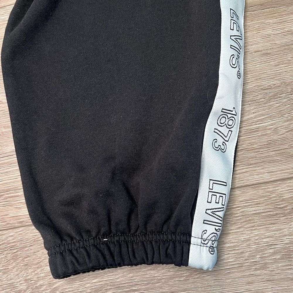 Levi's Women's Black And White Pull On Logo Tape Jogger Pants Size L NWT‎ - Picture 7 of 8